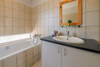 Waterfront Cottage B3 - 3