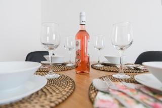 Brand New Modern Apartment-2 Rooms-Balcony-Garage - Budapest - 2