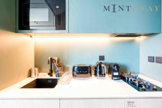 Upside Living, Burj Khalifa View, Business Bay - Mint Stay - Dubai - 1