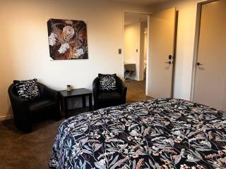 Brand New & Central - 3 Bedrooms with 3 En suites - 2