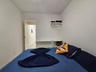 017 Aviação Beira Mar - 1 quarto - 10 metros da praia - WI FI 500mbps - ESTACIONAMENTO Gratuito - Praia Grande - 3