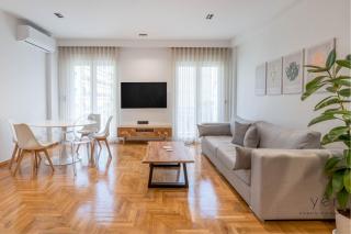 Comfort Oasis: Work-Friendly Space w/Fiber Net - Atene - 0