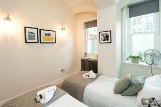 Stylish 2 Bed Flat in Holland Park/ Notting Hill - 9