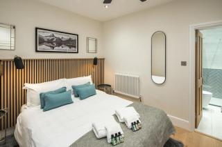 Stylish 2 Bed Flat in Holland Park/ Notting Hill - 4