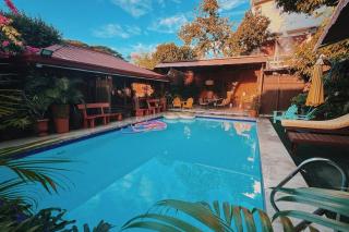 Bay Garden: Tropical Pool Villay - Manila - 0