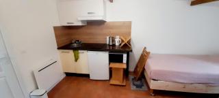 Small Town House with private parking and access to garden, near Paris and all public transport - 5