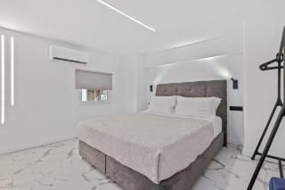 Your cube place at Ermou - Plaka - Atene - 0