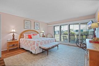 Ground floor beachfront with steps to the beach and pool & beach access - New Smyrna Beach - 7