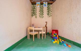 2 Bedroom Lovely Apartment In Pula - Pula - 4