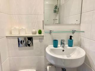 HNFC Stays - Ocean Central Newcastle Studio w/ Free parking + Gym - 9