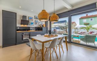 Cozy Home In Fazana With Kitchen - Fažana - 7