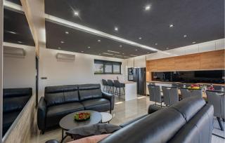 5 Bedroom Beautiful Home In Privlaka - Privlaka - 8