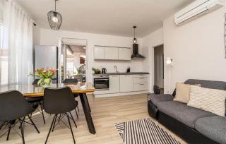 Stunning Apartment In Bibinje - Bibinje - 5