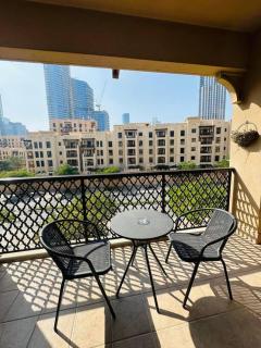 2-Bed Haven in Downtown Oasis near Burj & Dxb Mall - Dubái - 9