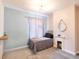 Lovely large 2-Bed House with 2 Reception Rooms - Atherstone - 5