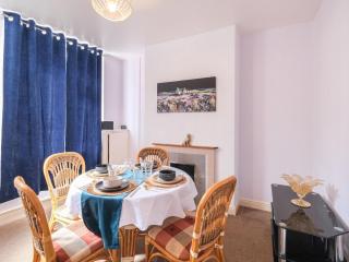 Lovely large 2-Bed House with 2 Reception Rooms - Atherstone - 0