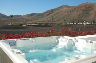 Room with breakfast included, balcony, WiFi, pool in Yaiza - 7