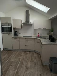 Bayernhaus 2OG li - 3