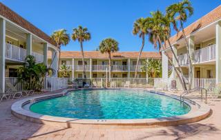 Pelican Place at The Nautilus - Holmes Beach - 6