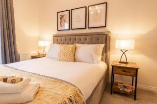 Great 4 bedroom home with garden on the Wirral Peninsula - Birkenhead - 9