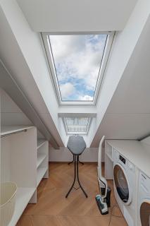 Elegant 2 BD Apartment with terrace by Domvia - 3