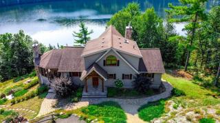 The Vista - Magnificent waterfront beach & hot tub - 1