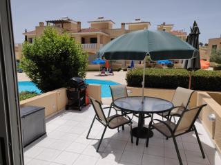 Cyprus-2 bedrooms both ensuite pool patios wifi - 1