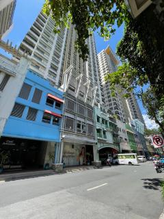 Plosius Rich at Manhattan Parkway Araneta City Cubao - Manila - 0
