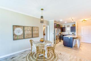 Lakefront Corsicana Condo with Pool Access! - 4