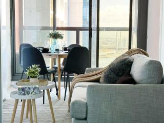 Melbourne CBD Cozy 2BR Apt - 2
