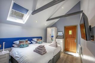 Dundonald Landing Palms 1 - Oban - 8