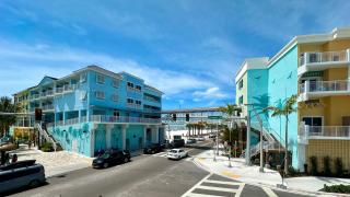 Ocean Jewels 2 - Overlooks Margaritaville PoolBeach - Fort Myers Beach - 5