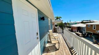 Fins Right - Next to Margaritaville - Fort Myers Beach - 1