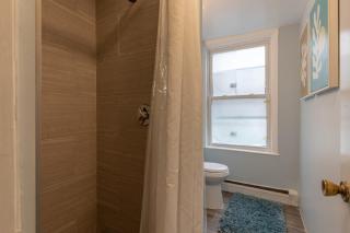 Central 3 Bed 1 Bath in Historic Building - 3