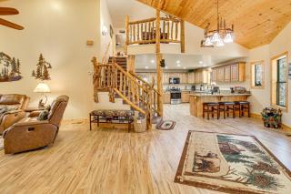 Rustic Lakeside Cabin on 3 Acres with Nature Views! - Pinetop-Lakeside - 2