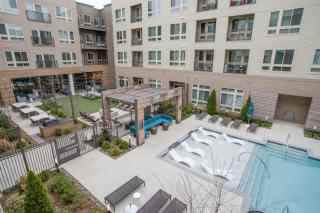 Modern Condo with Amazing Amenities at Alexandria - Alexandria - 5