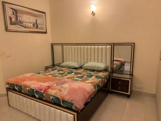 Holidazzle Villa - Karachi - 4
