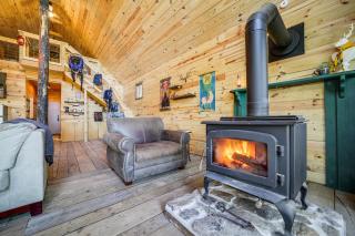 Secluded Brevard Cabin with Private Waterfall! - Lake Toxaway - 4