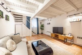 Central & Cozy Dream Home by Prestige Homes - Budapest - 9