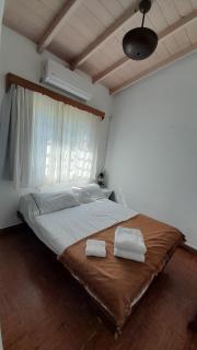 Casa de Huéspedes Muñiz sobre parque de 1000m2, 1 dormitorio, 20m2 cubiertos, baño con ducha, pileta cilíndrica de 3x076 - Muñiz - 4
