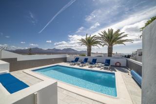 Exquisite Lanzarote Villa Villa Nova Vista 4 Bedrooms Spectacular Sea Views & Private Pool Playa Blanca - 9
