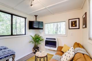 Hike On-Site Georgia Tiny Home on Farm Retreat - Lithonia - 7