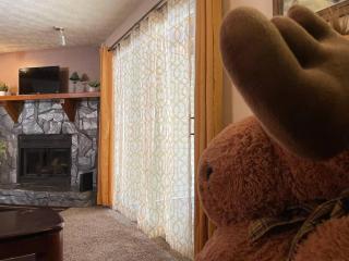 Alaskan Moose Village in the Heart-o-Town! - Anchorage - 4