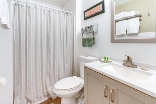 Charming Updated Retreat Walk to Lake Stevens! - Lake Stevens - 4