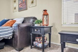 Comfy Condo with Heated Pool and Gym - 2