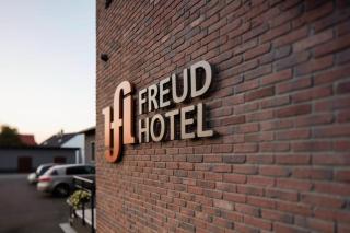Hotel Freud - 4
