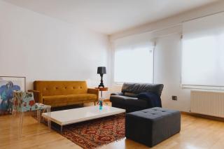 Cosy & Spacious Central Apartment - 2