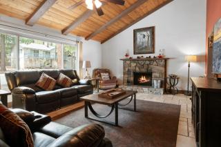 Hakuna Matata Lakefront - LAKEFRONT, PRIVATE DOCK, AND GAME ROOM! - Big Bear Lake - 6