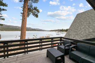 Hakuna Matata Lakefront - LAKEFRONT, PRIVATE DOCK, AND GAME ROOM! - 9
