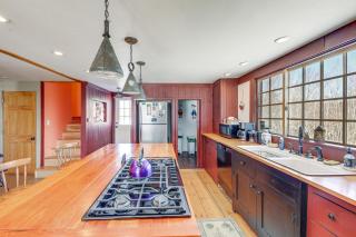 Charming Lovell Farmhouse - 17 Acres with Mtn Views! - 1